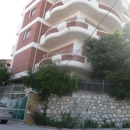 Lux Apartments Vlorë Exterior foto