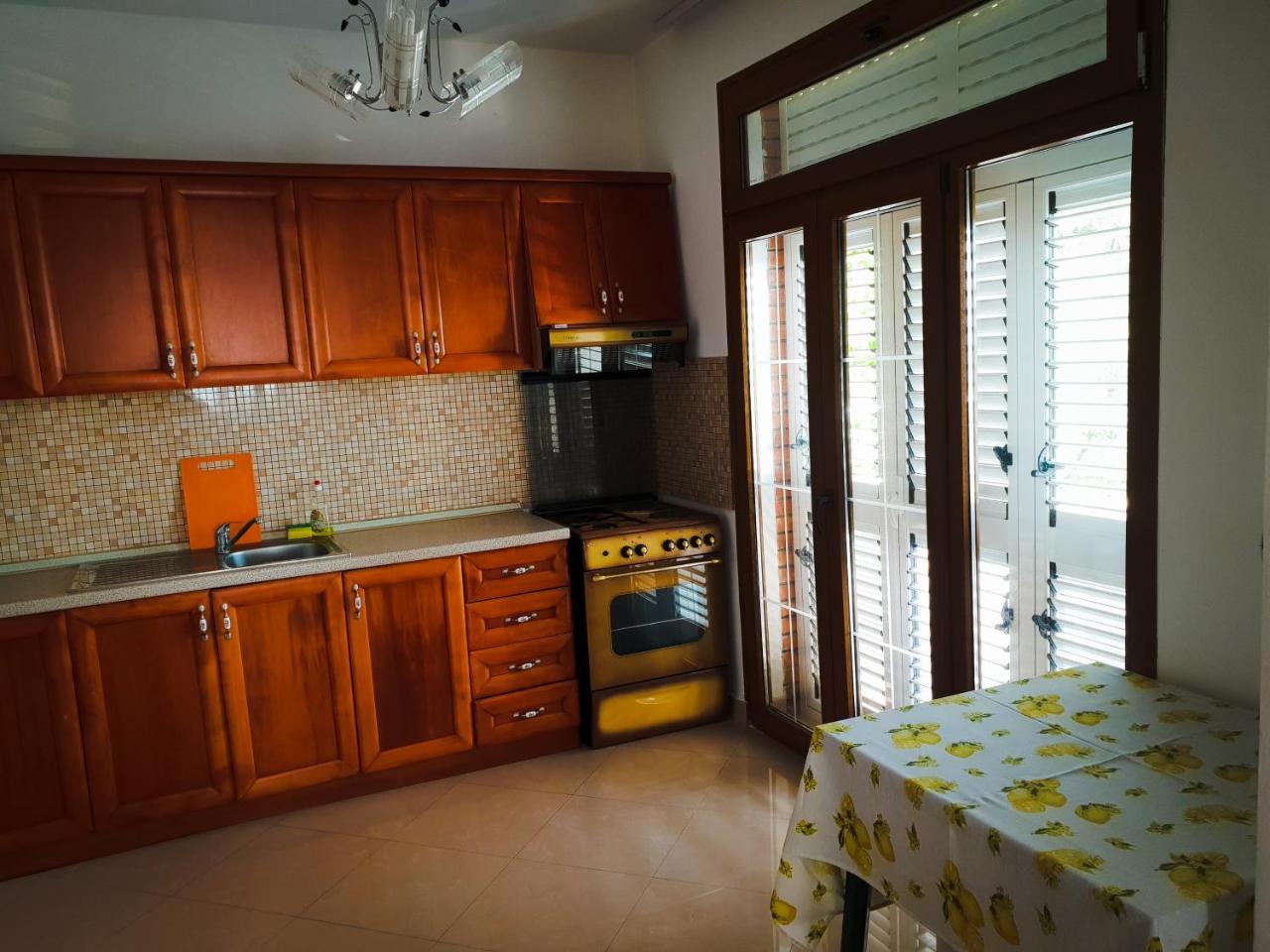 Lux Apartments Vlorë Exterior foto