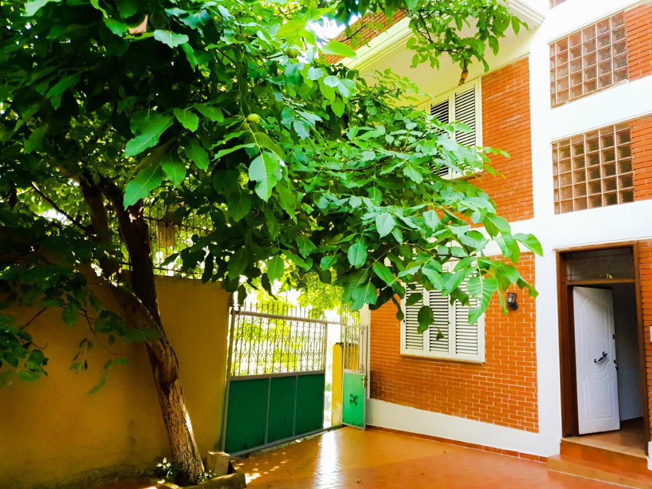Lux Apartments Vlorë Exterior foto