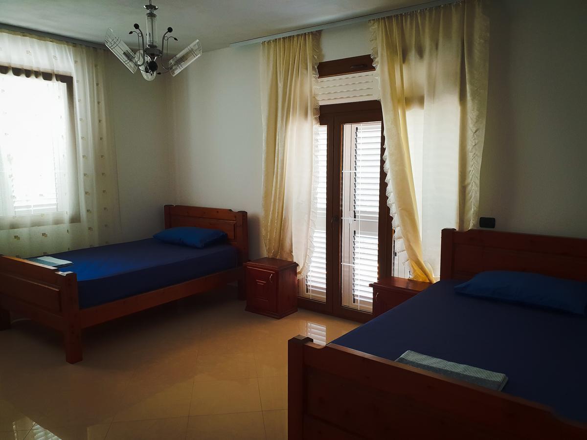 Lux Apartments Vlorë Exterior foto